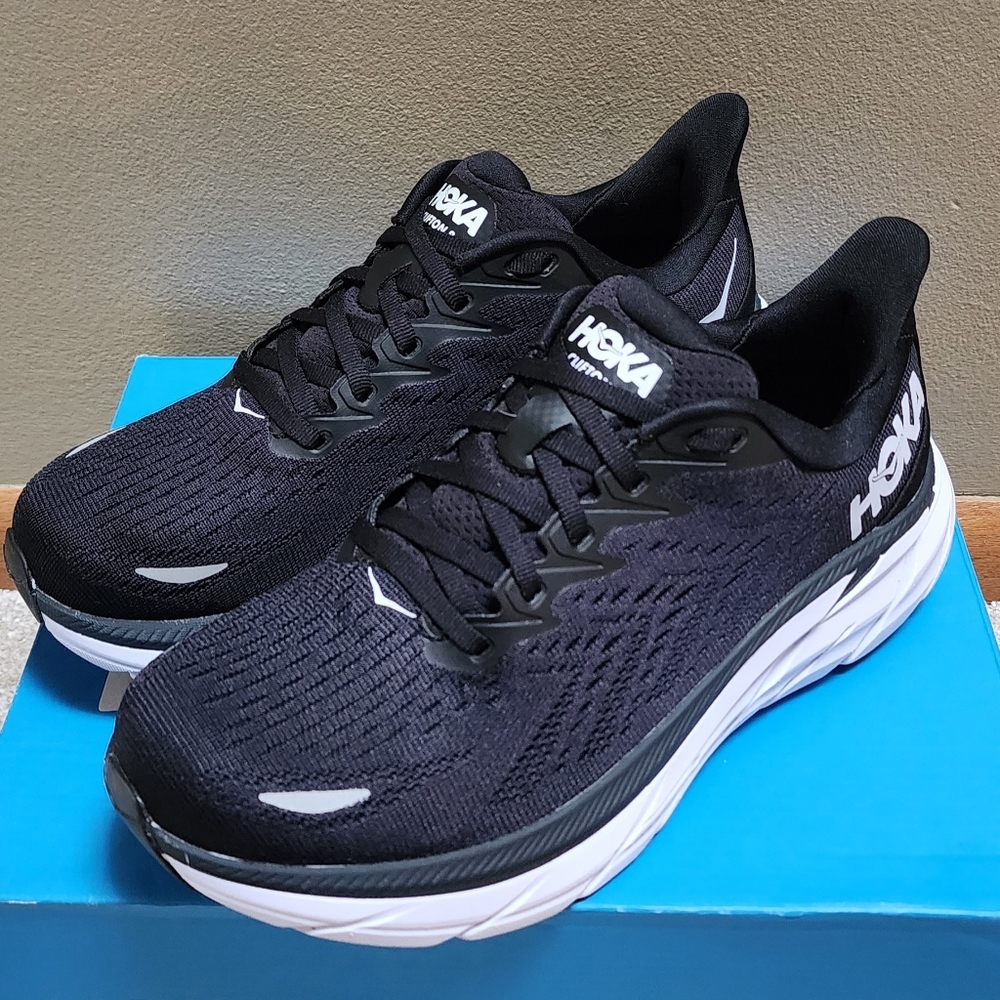 HOKA Clifton 8 B&W, W8 WIDE NWOT